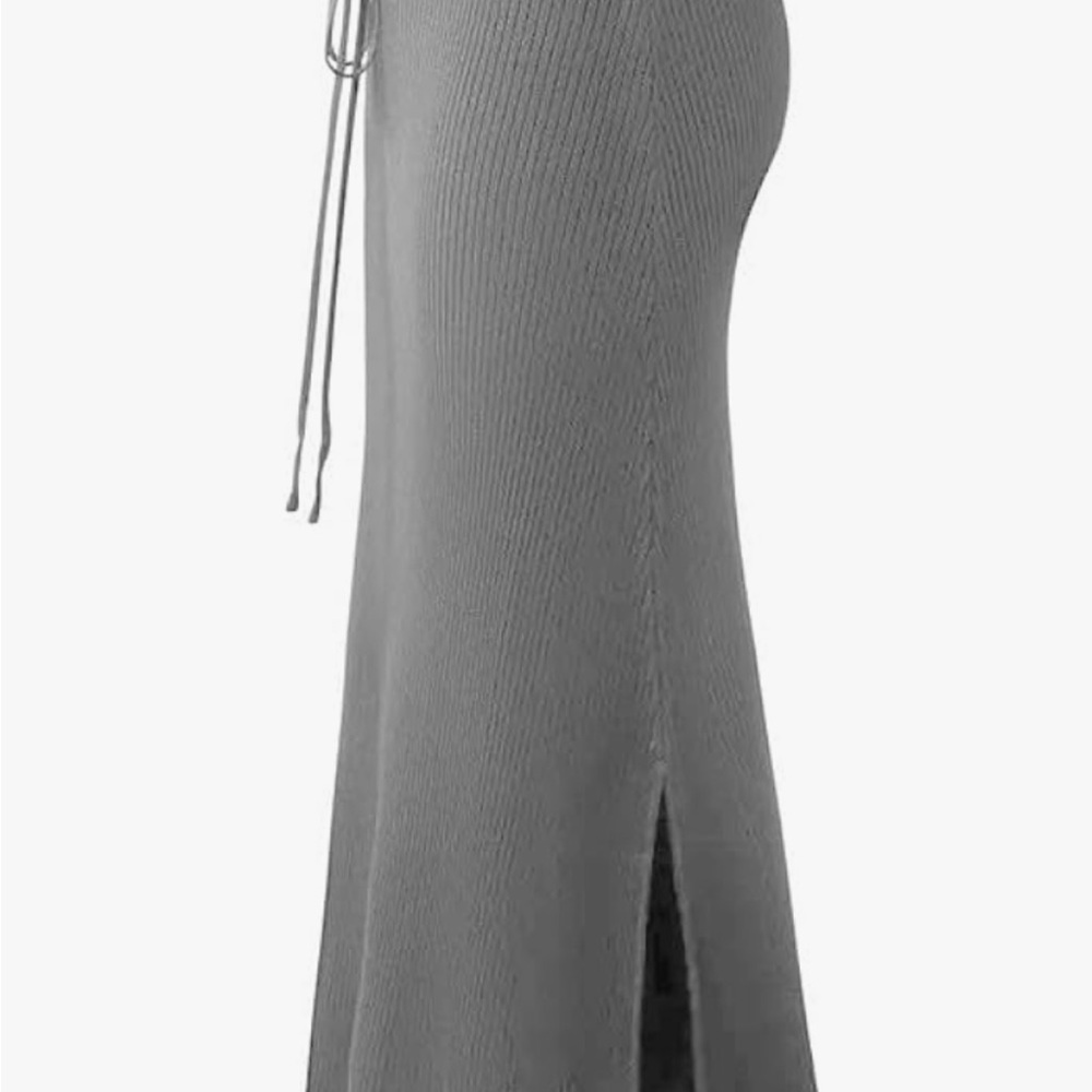 Gray Ribbed Knit Skirt - Picture 2 of 4